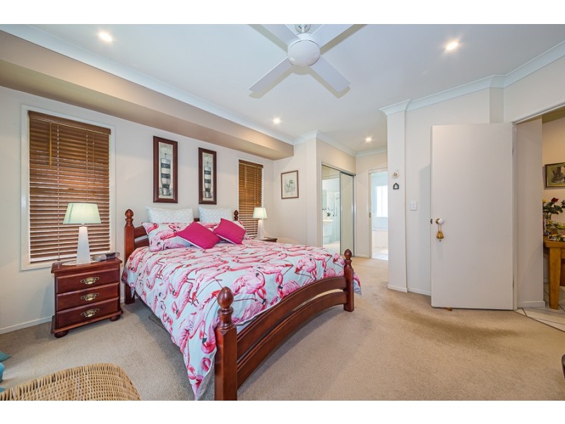 4 Schooner Court, Banksia Beach QLD 4507