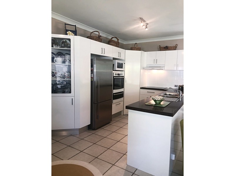 4 Schooner Court, Banksia Beach QLD 4507