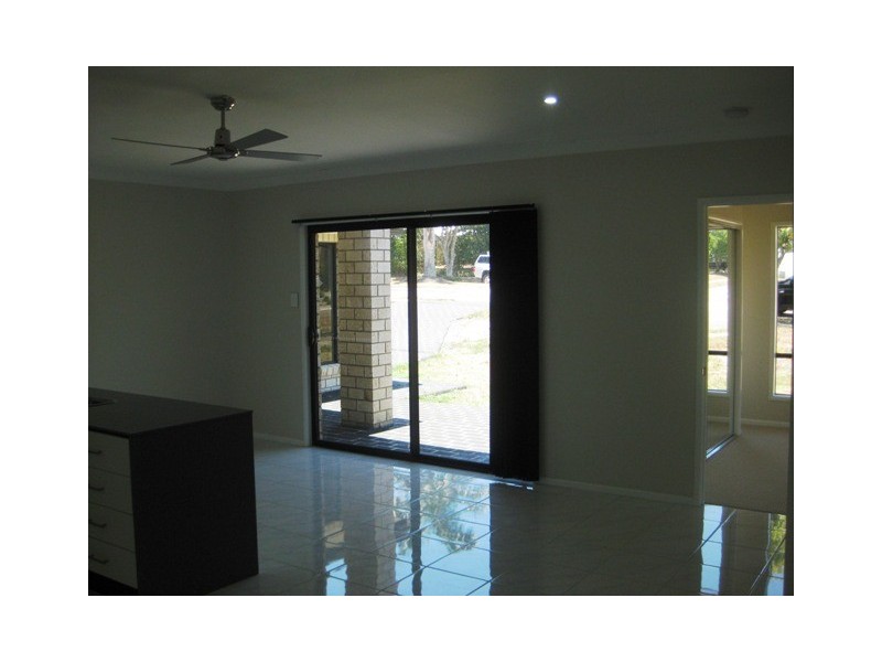 Sandstone Point QLD 4511