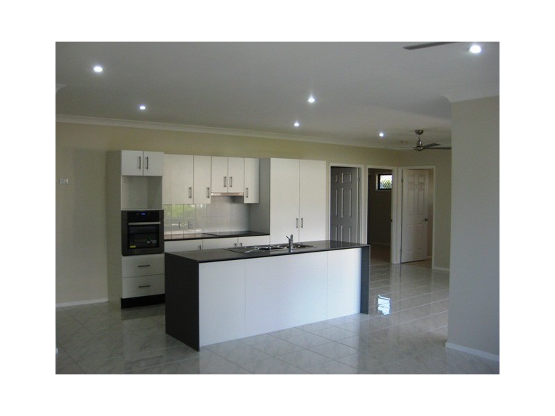 Sandstone Point QLD 4511