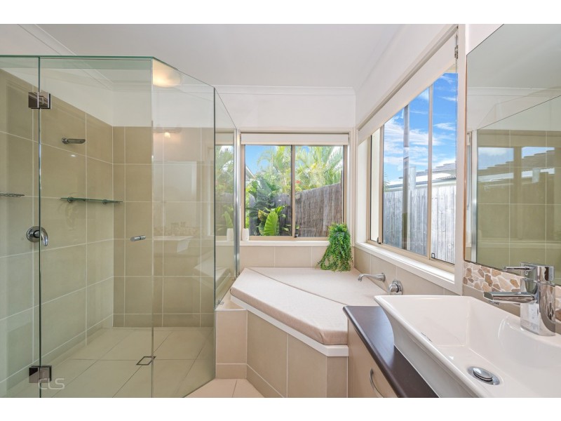 154-156 Marina Boulevard, Banksia Beach QLD 4507