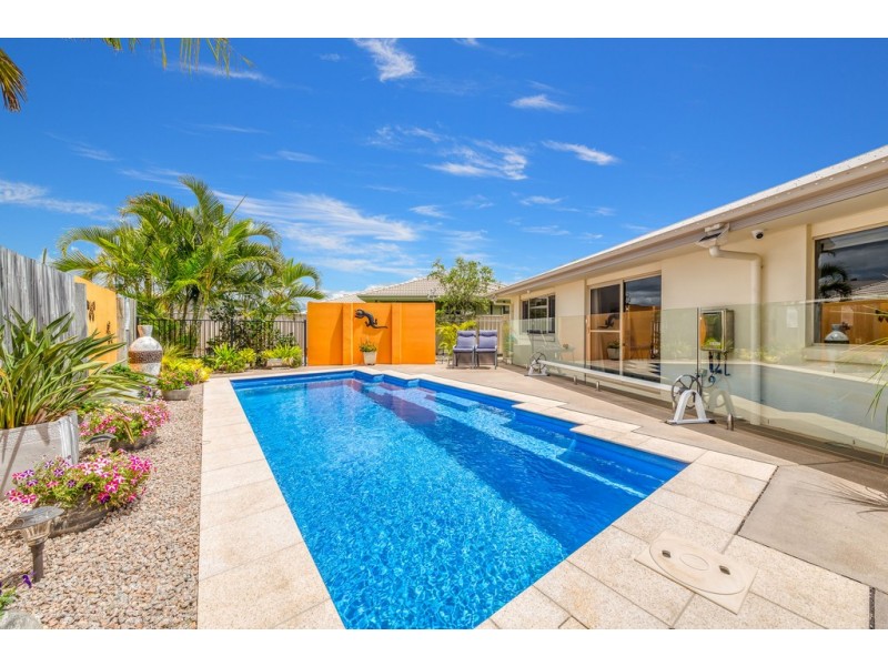 154-156 Marina Boulevard, Banksia Beach QLD 4507