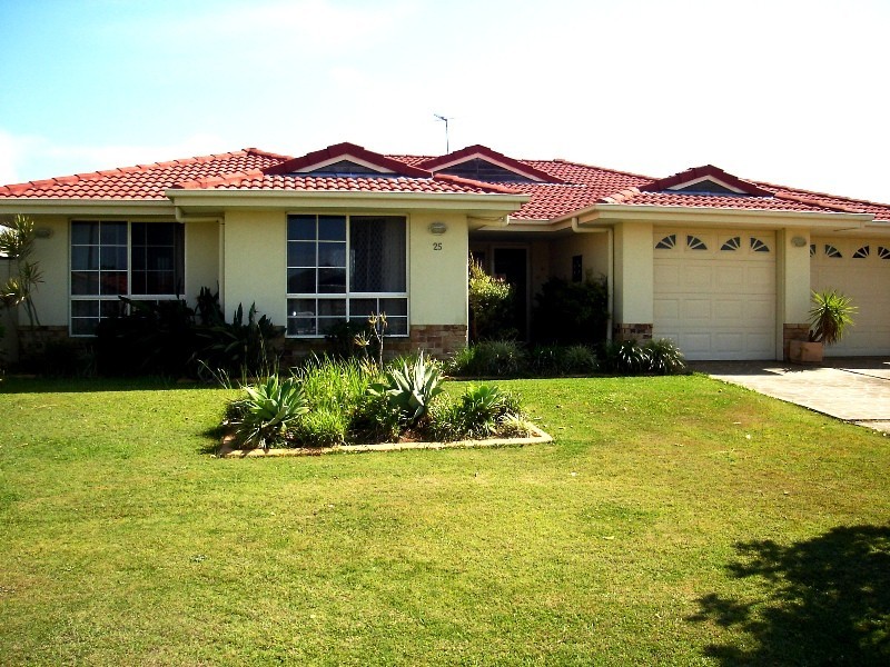 Sandstone Point QLD 4511