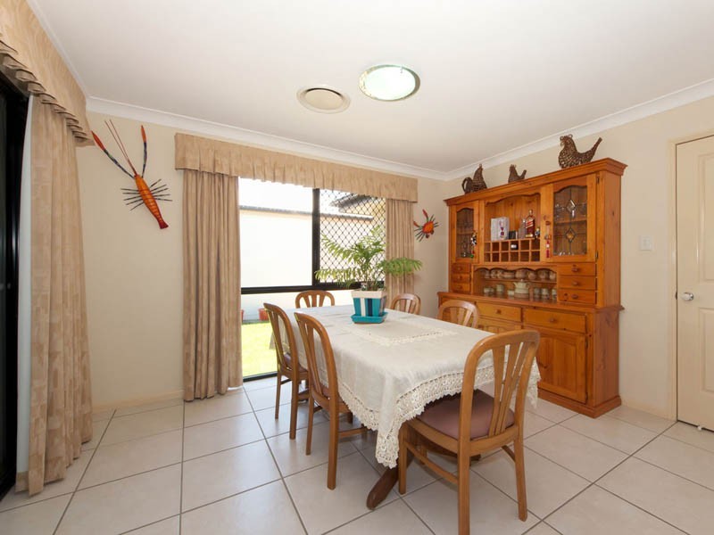 Sandstone Point QLD 4511