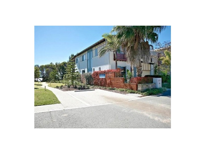 Sandstone Point QLD 4511