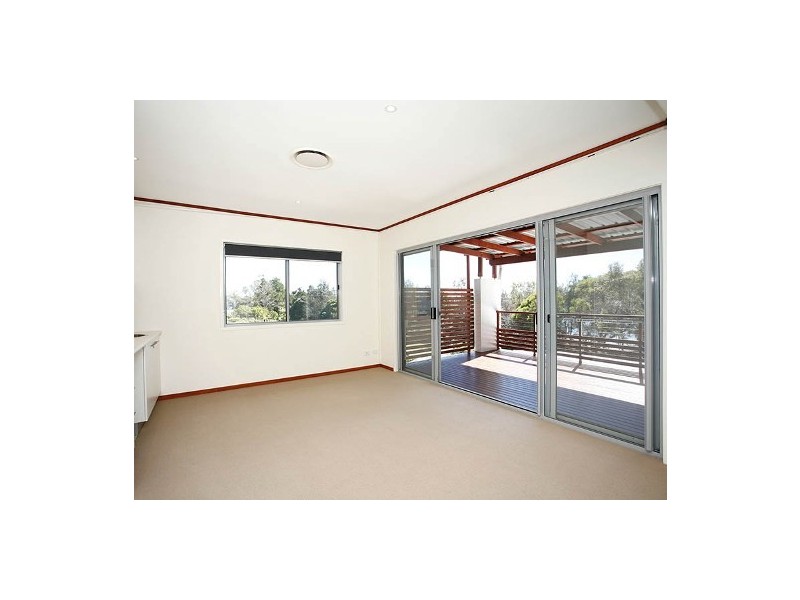 Sandstone Point QLD 4511