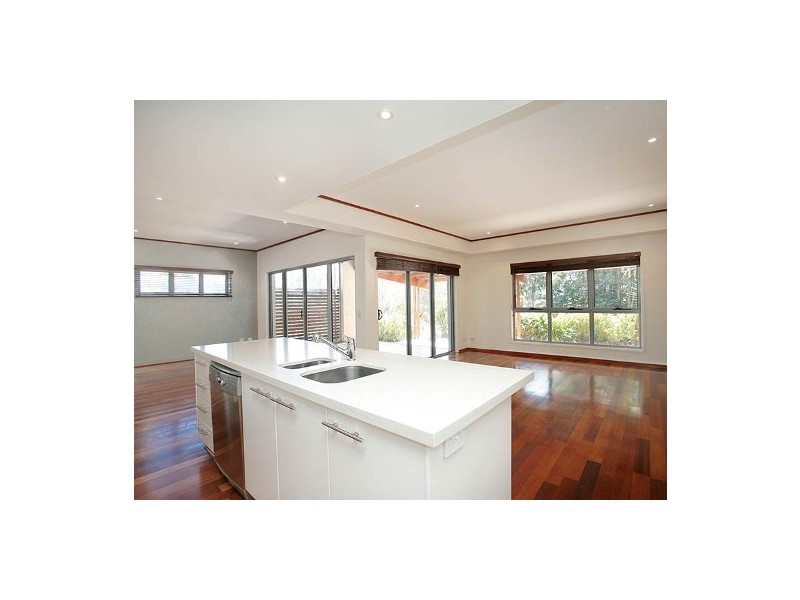 Sandstone Point QLD 4511