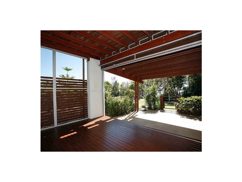 Sandstone Point QLD 4511