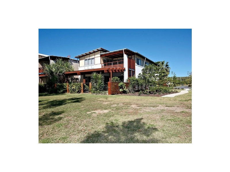 Sandstone Point QLD 4511