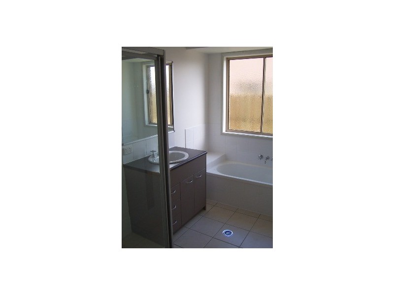 Sandstone Point QLD 4511