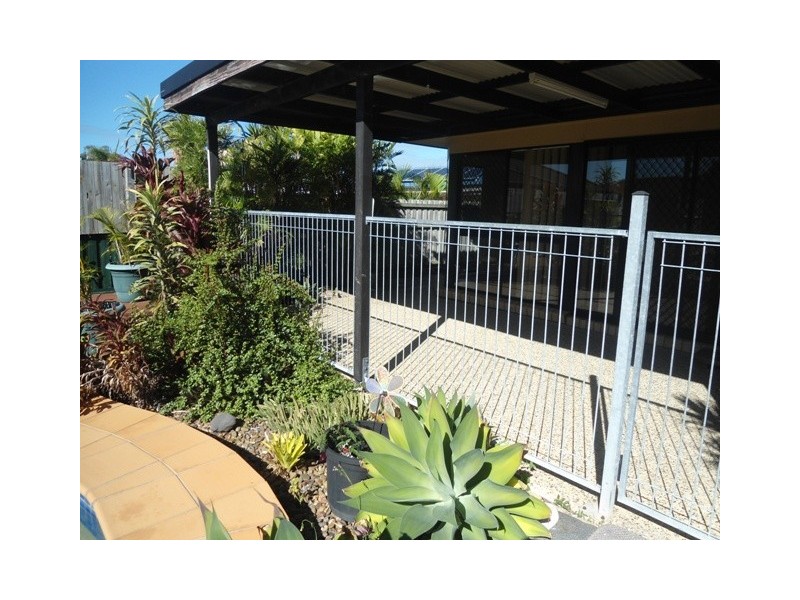 7 Queenscliff Court, Sandstone Point QLD 4511
