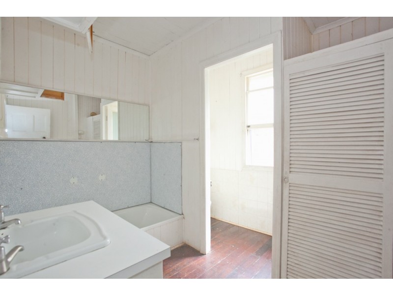 1443 Bribie Island Rd, Ningi QLD 4511