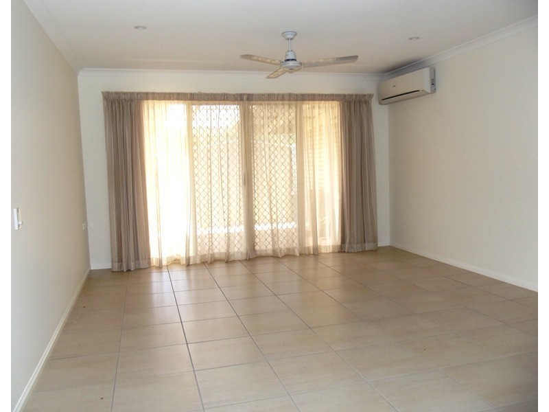 87/210 Bestman Rd, Sandstone Point QLD 4511