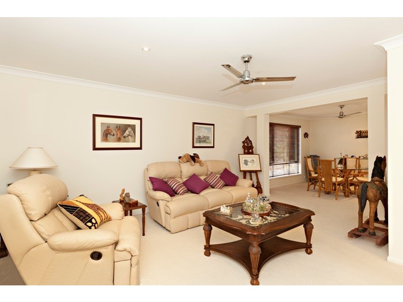 101 Voyagers Dve, Banksia Beach QLD 4507