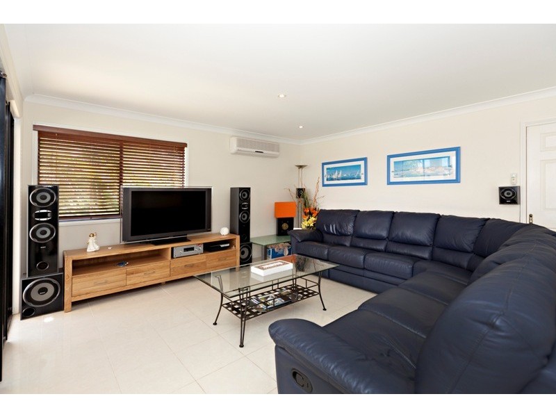 101 Voyagers Dve, Banksia Beach QLD 4507
