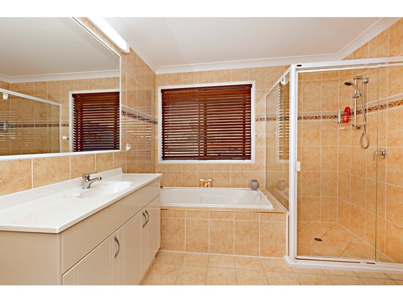 101 Voyagers Dve, Banksia Beach QLD 4507