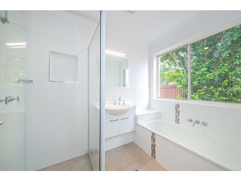 88 Avon Avenue, Banksia Beach QLD 4507