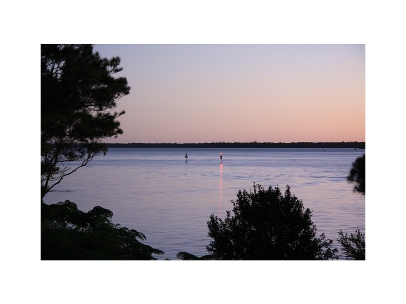 Sandstone Point QLD 4511