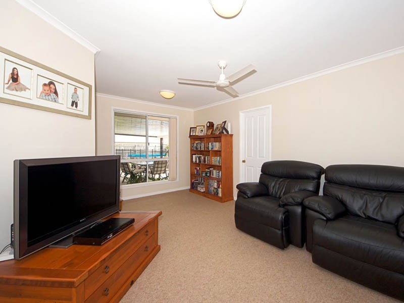 12 Winch Crt, Banksia Beach QLD 4507