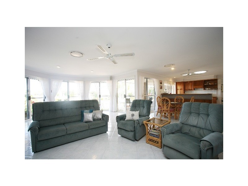 51 Pacific Drive, Banksia Beach QLD 4507