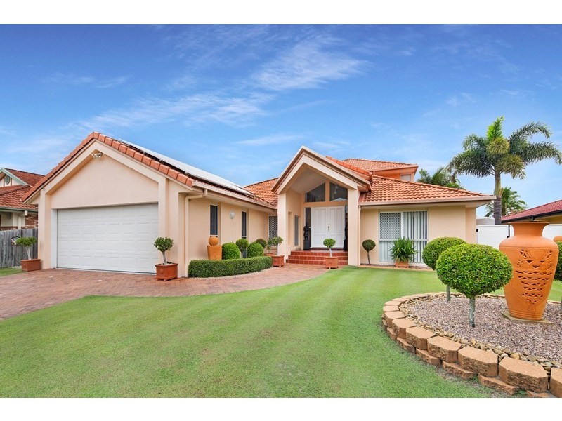 226 Endeavour Drive, Banksia Beach QLD 4507