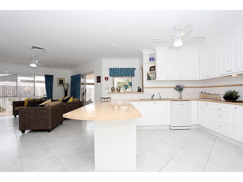 226 Endeavour Drive, Banksia Beach QLD 4507