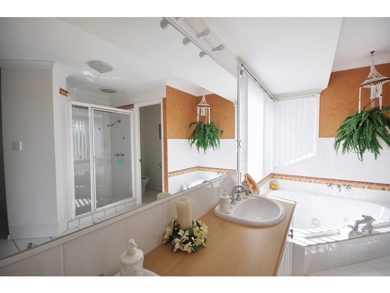 226 Endeavour Drive, Banksia Beach QLD 4507