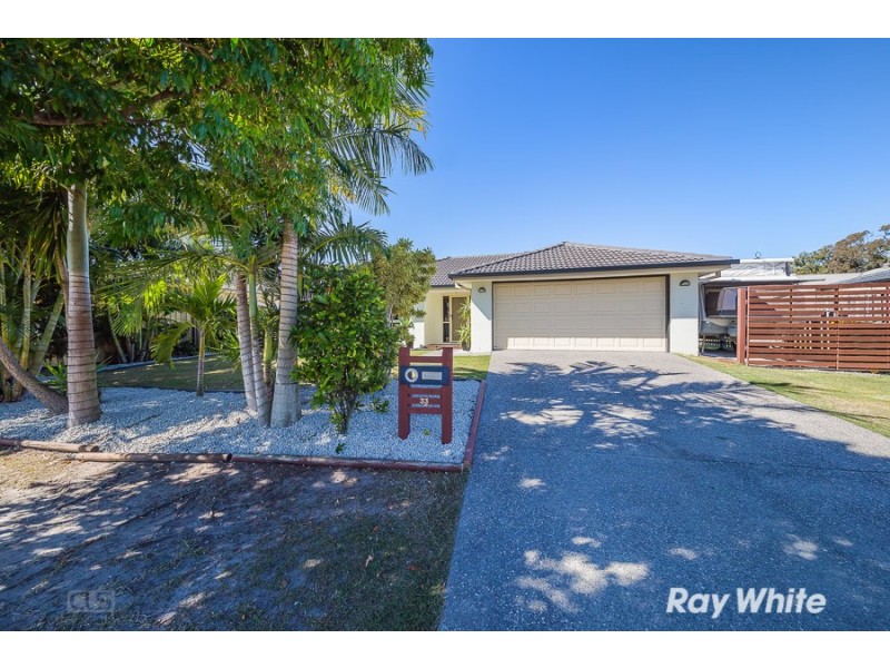 33 Reeders Street, Sandstone Point QLD 4511
