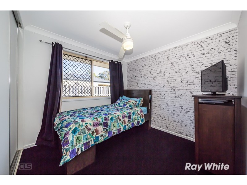 33 Reeders Street, Sandstone Point QLD 4511