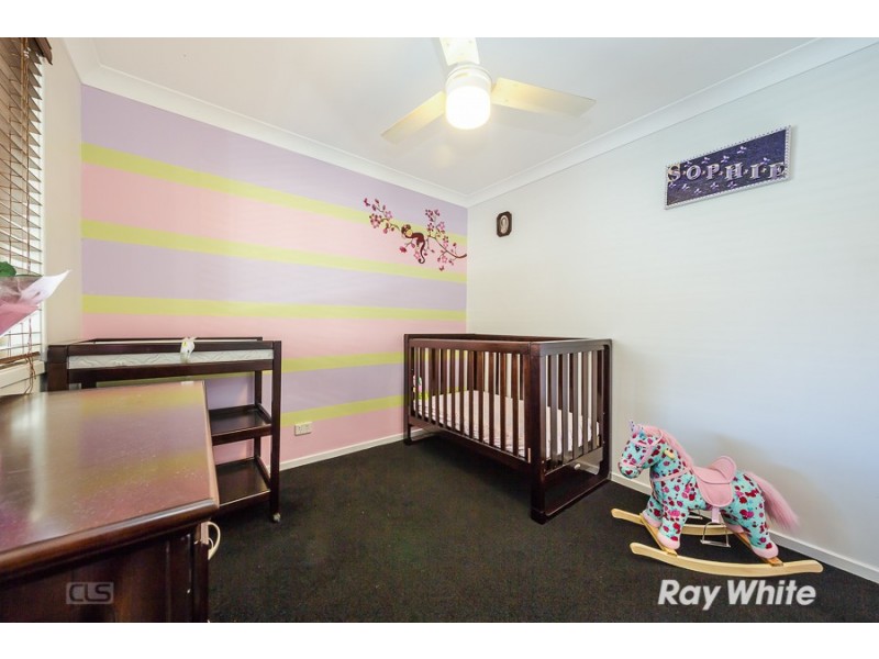 33 Reeders Street, Sandstone Point QLD 4511