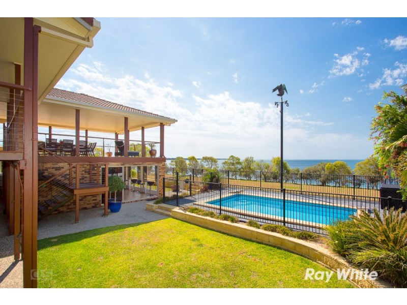 15 Clark Terrace, Sandstone Point QLD 4511