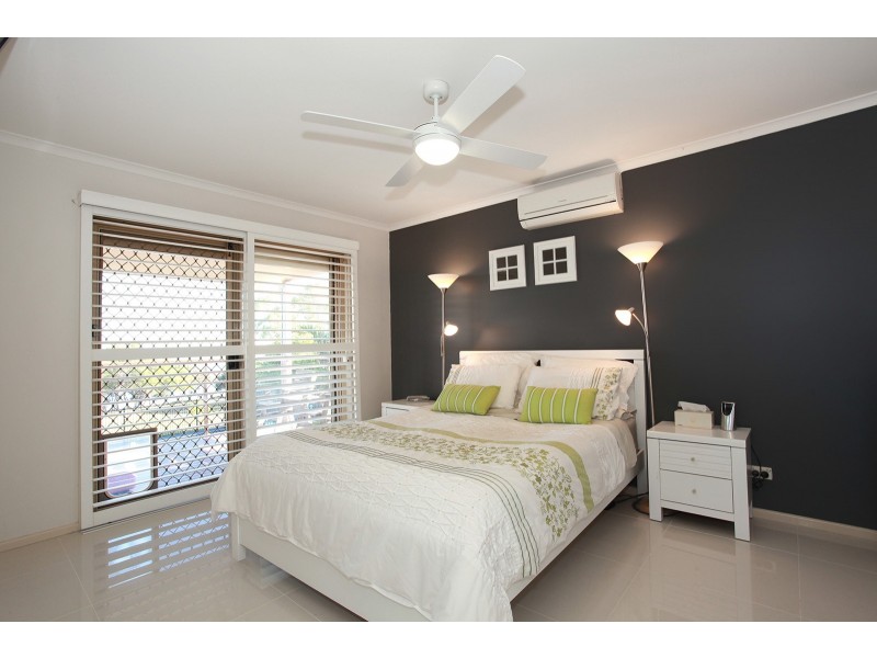 15 Clark Terrace, Sandstone Point QLD 4511