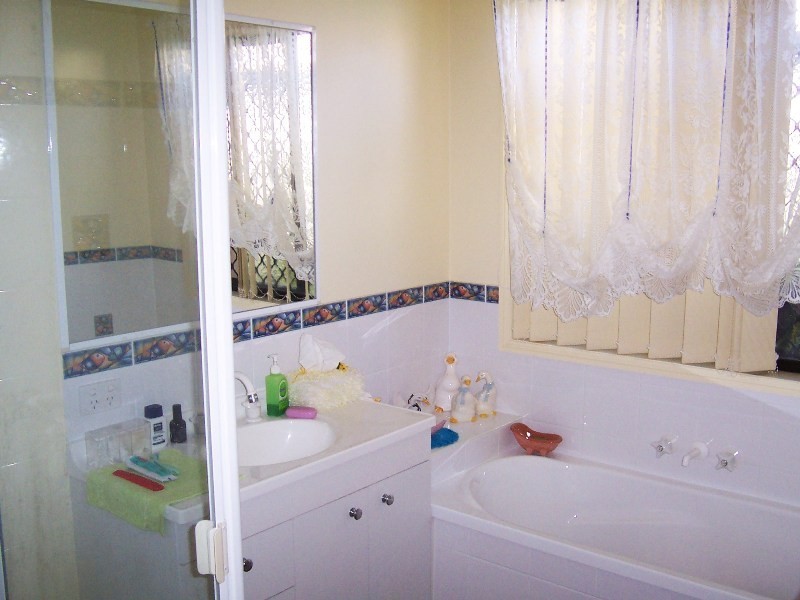 Sandstone Point QLD 4511