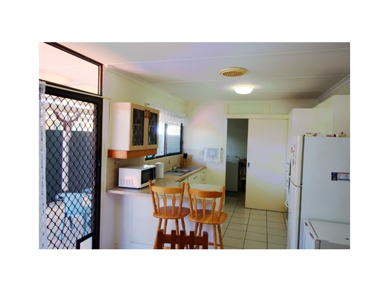 18 Alpinia Avenue, Banksia Beach QLD 4507