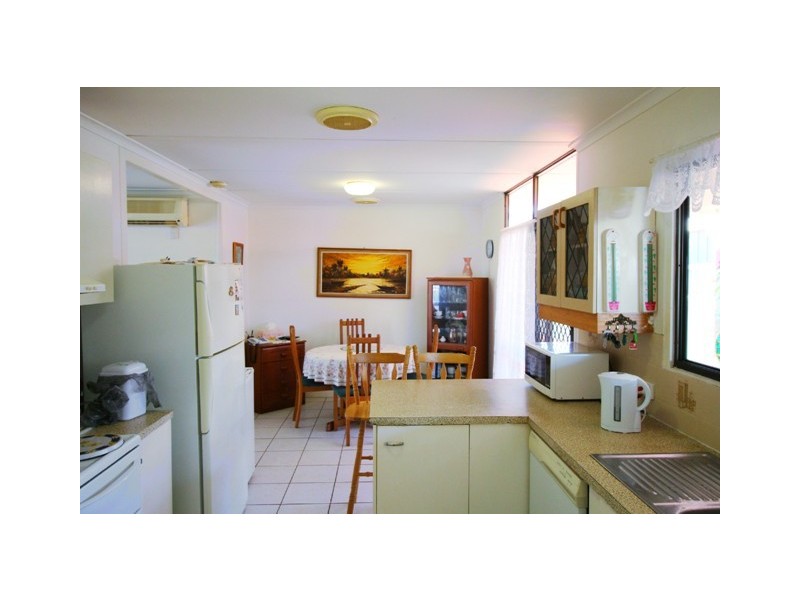 18 Alpinia Avenue, Banksia Beach QLD 4507