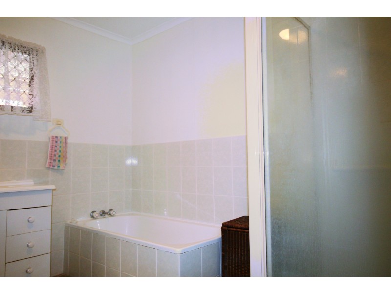 18 Alpinia Avenue, Banksia Beach QLD 4507