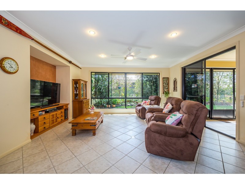 6 Seabreeze Avenue, Banksia Beach QLD 4507