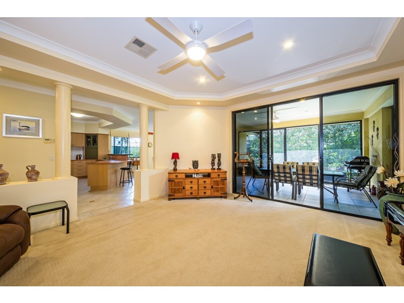 6 Seabreeze Avenue, Banksia Beach QLD 4507