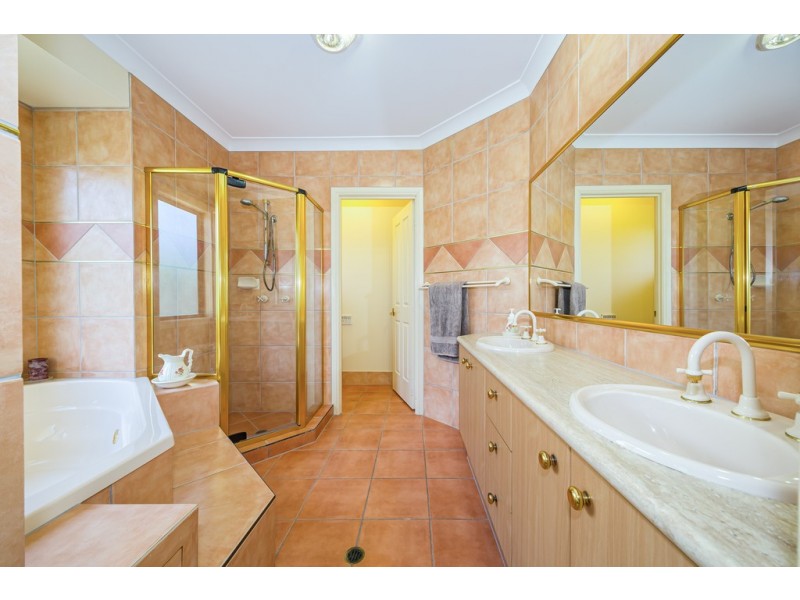 6 Seabreeze Avenue, Banksia Beach QLD 4507