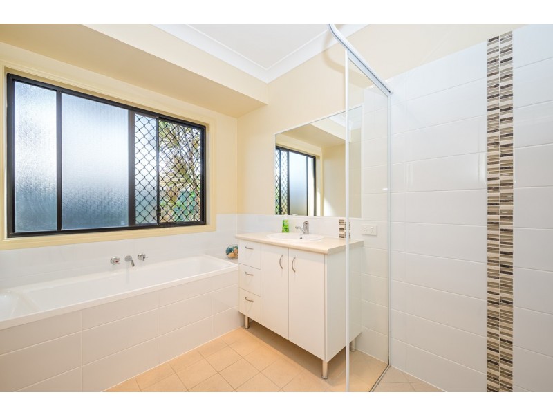 6 Seabreeze Avenue, Banksia Beach QLD 4507