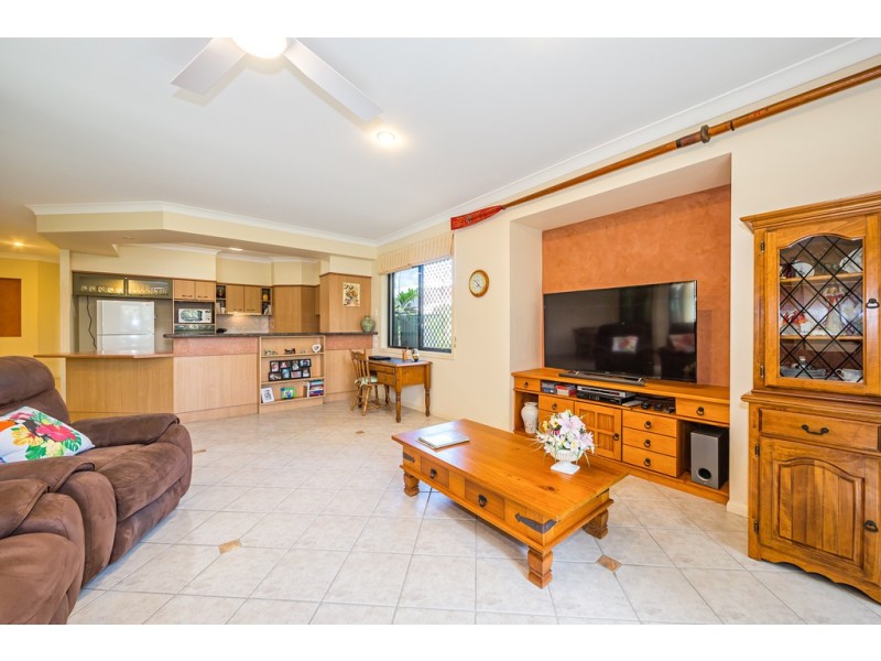 6 Seabreeze Avenue, Banksia Beach QLD 4507