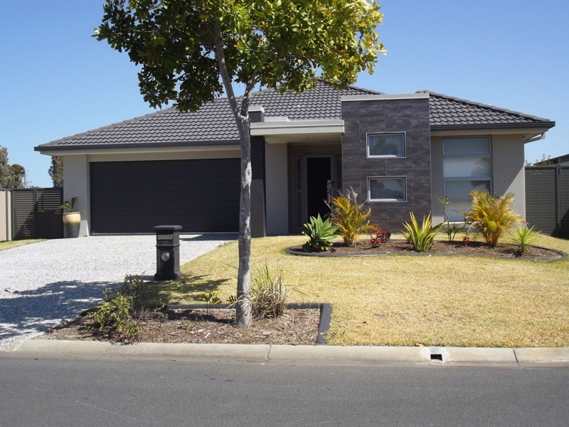 12 The Landing, Banksia Beach QLD 4507