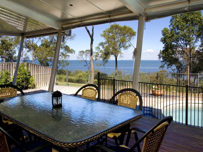 Sandstone Point QLD 4511