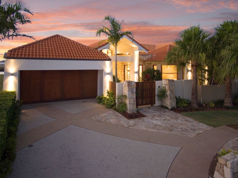 53 Seaside Dr, Banksia Beach QLD 4507