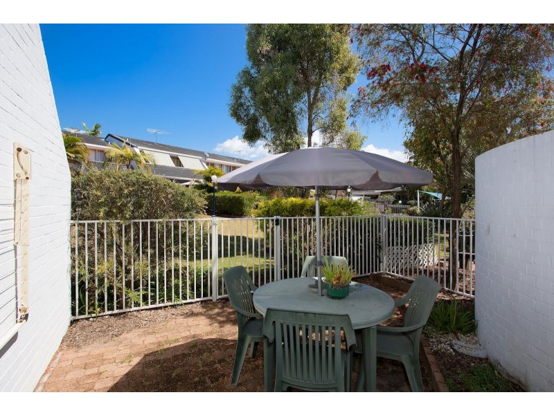 22B Spinnaker Drive, Spinnaker Sound, Sandstone Point QLD 4511
