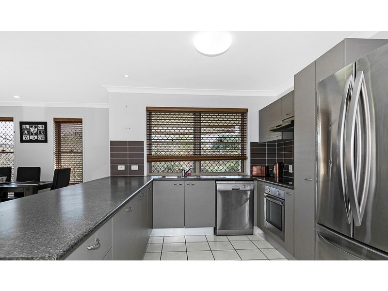 11 Ellis Court, Sandstone Point QLD 4511