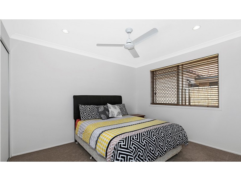 11 Ellis Court, Sandstone Point QLD 4511