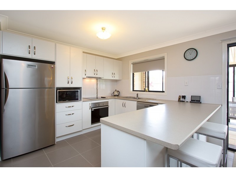 110 Carpenter Way, Sandstone Point QLD 4511