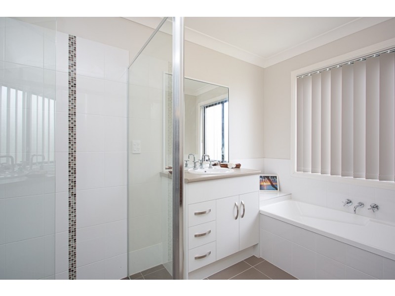 110 Carpenter Way, Sandstone Point QLD 4511