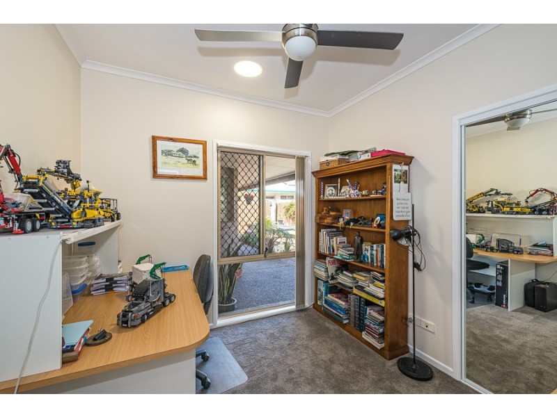 4 Pacific Drive, Banksia Beach QLD 4507